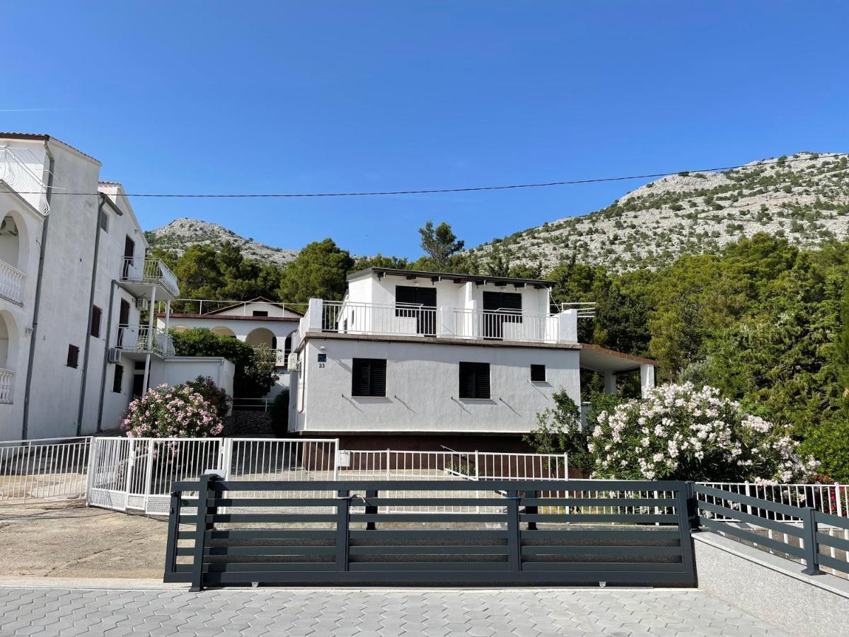 Apartmani Ficurin Starigrad Paklenica Exteriör bild