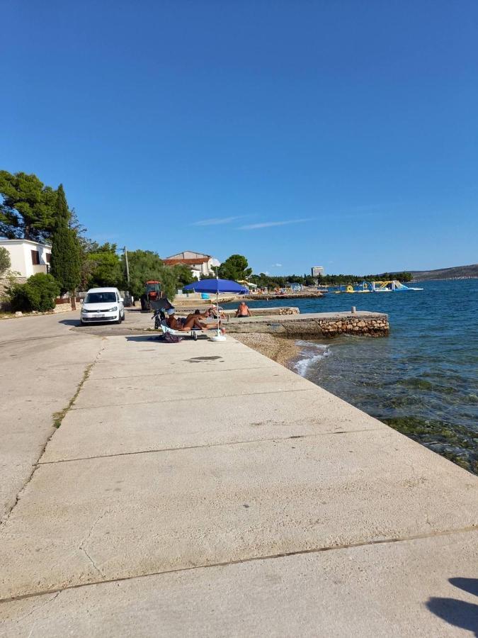 Apartmani Ficurin Starigrad Paklenica Exteriör bild