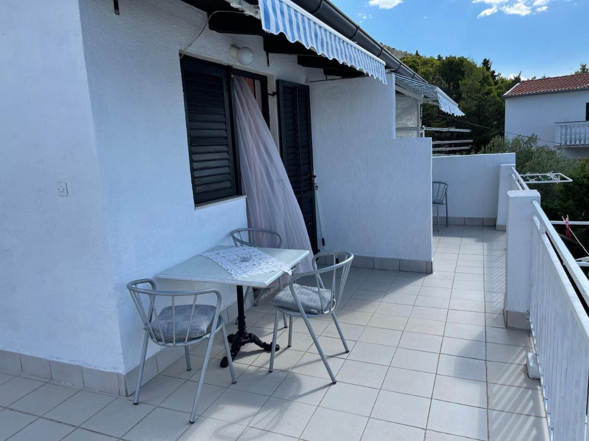 Apartmani Ficurin Starigrad Paklenica Exteriör bild