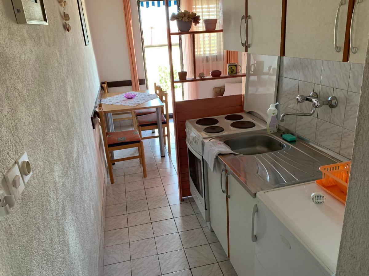 Apartmani Ficurin Starigrad Paklenica Exteriör bild